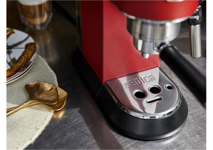 DE LONGHI EC 685.R rot Dedica Style Espressomaschine Siebträ