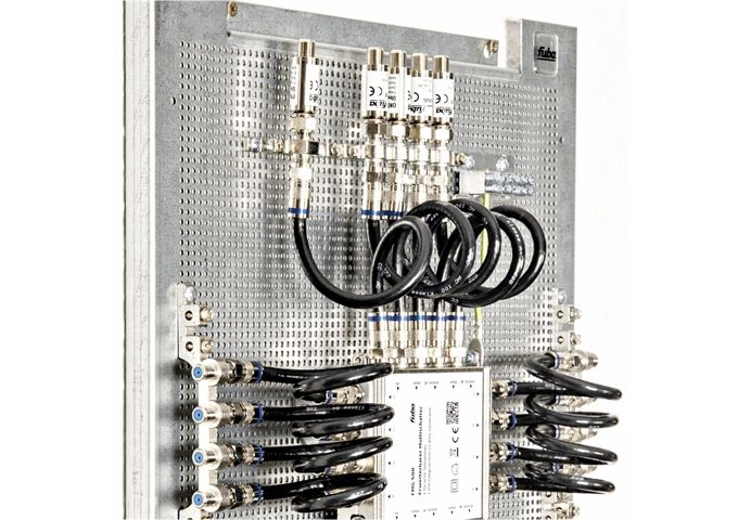 FUBA FMP512SL Multischalter Paneel 5in12 vormontiert